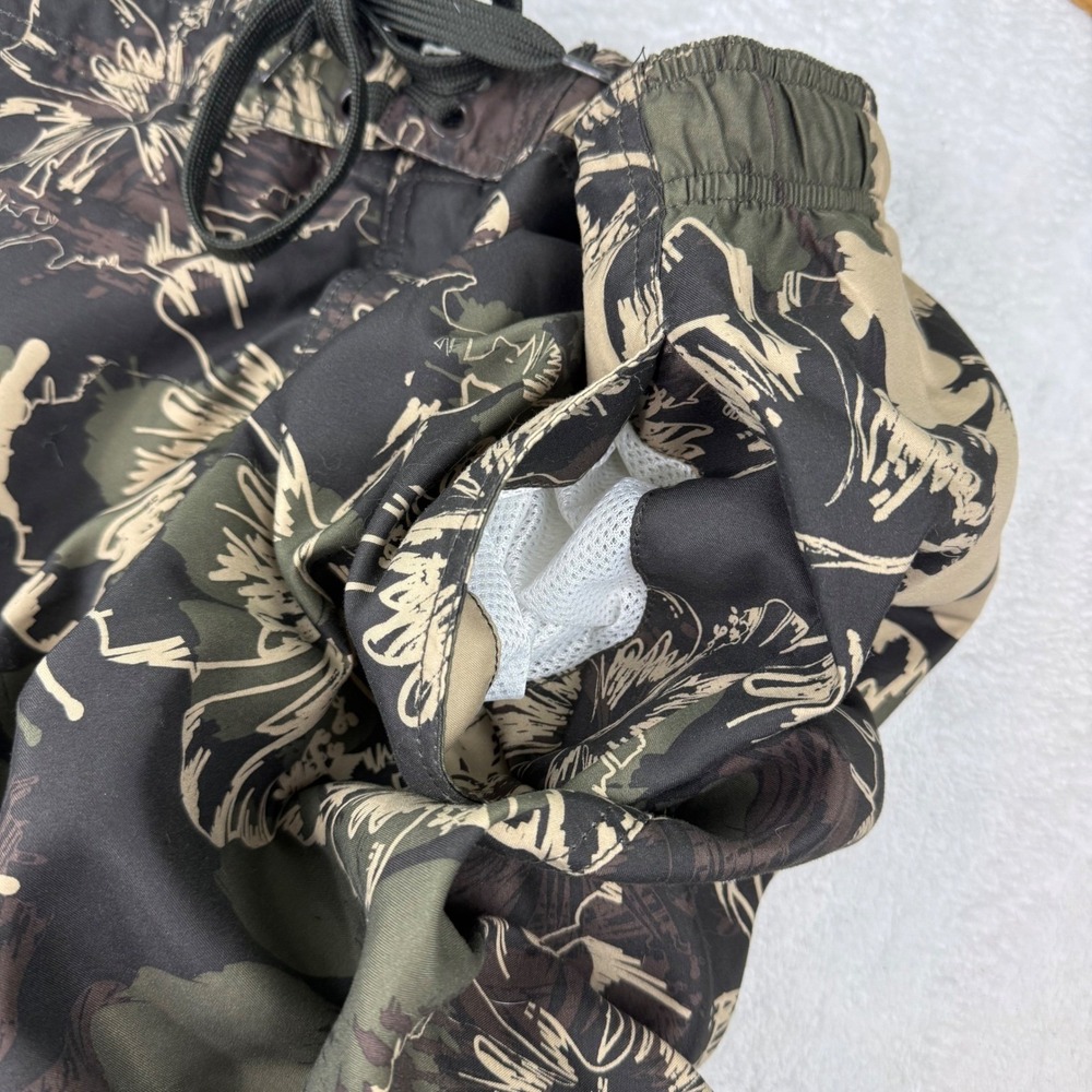 OP Ocean Pacific Mens Camo Floral Board Shorts Green Hibiscus Swim Trunks Size M - Picture 9 of 11